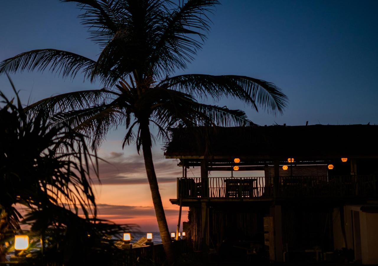 Manta Beach Resort & Ayurvedic Wellness Centre Bussa Exteriör bild