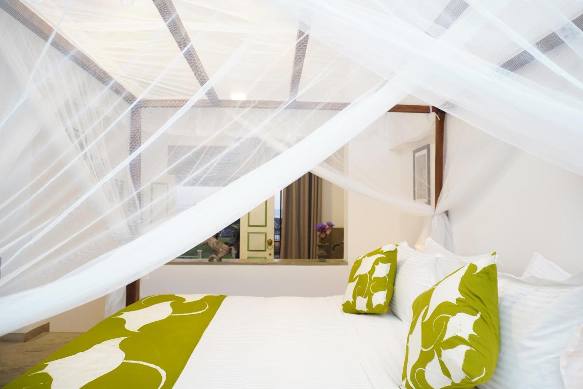 Manta Beach Resort & Ayurvedic Wellness Centre Bussa Exteriör bild